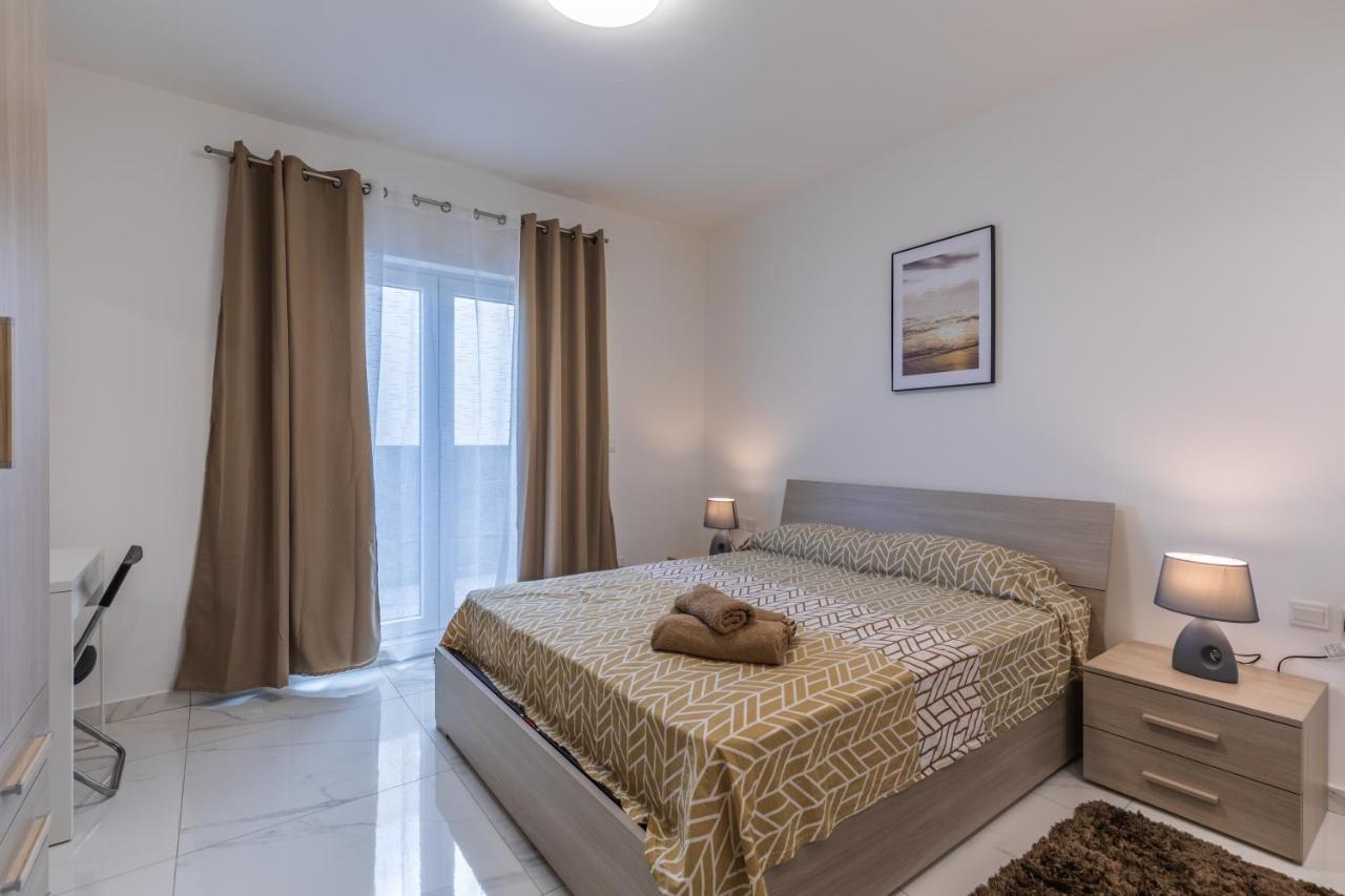 Terrace View- A Charming Two Bedrooms Penthouse Ac-Wifi Msida Eksteriør bilde