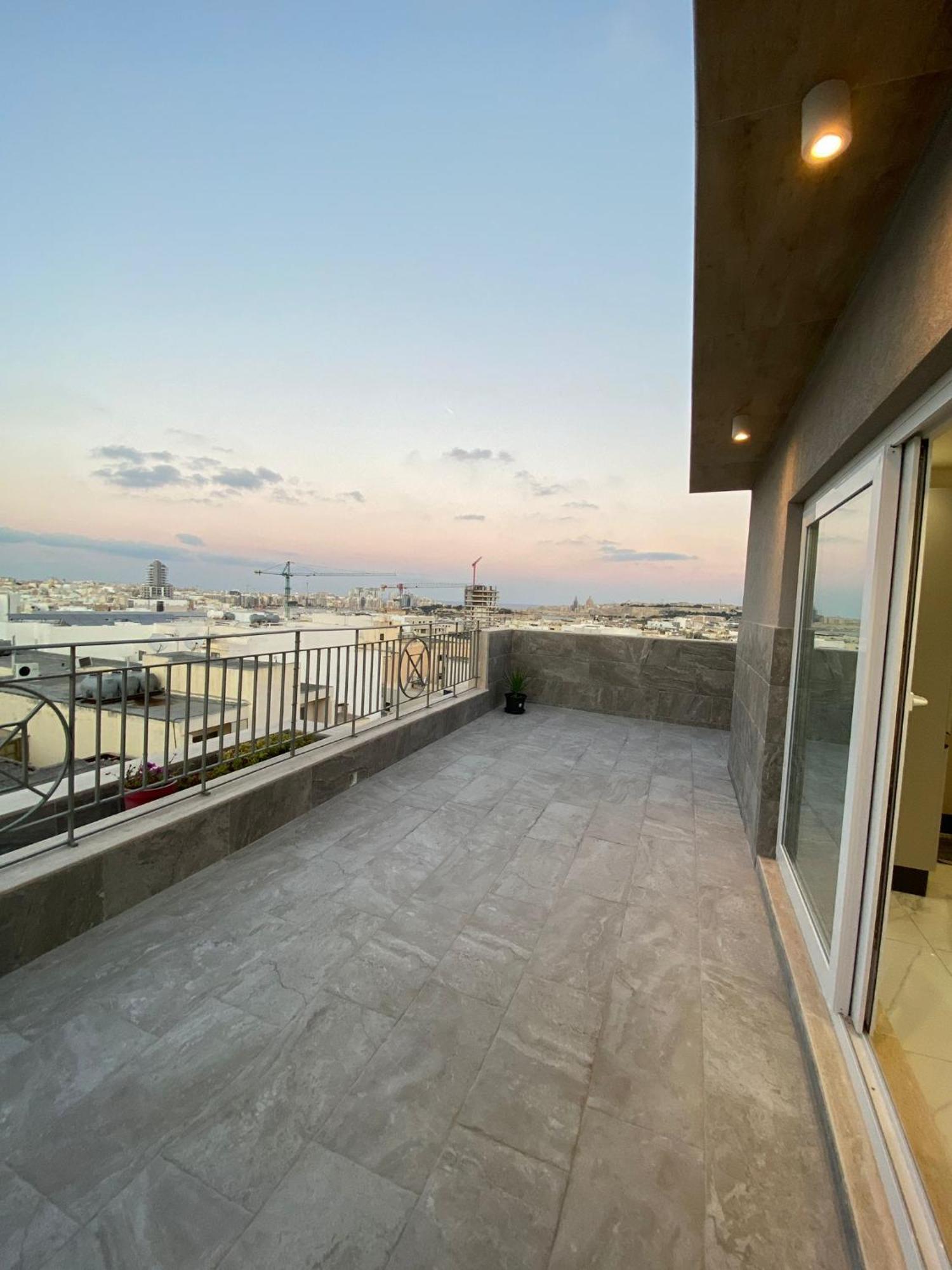Terrace View- A Charming Two Bedrooms Penthouse Ac-Wifi Msida Eksteriør bilde